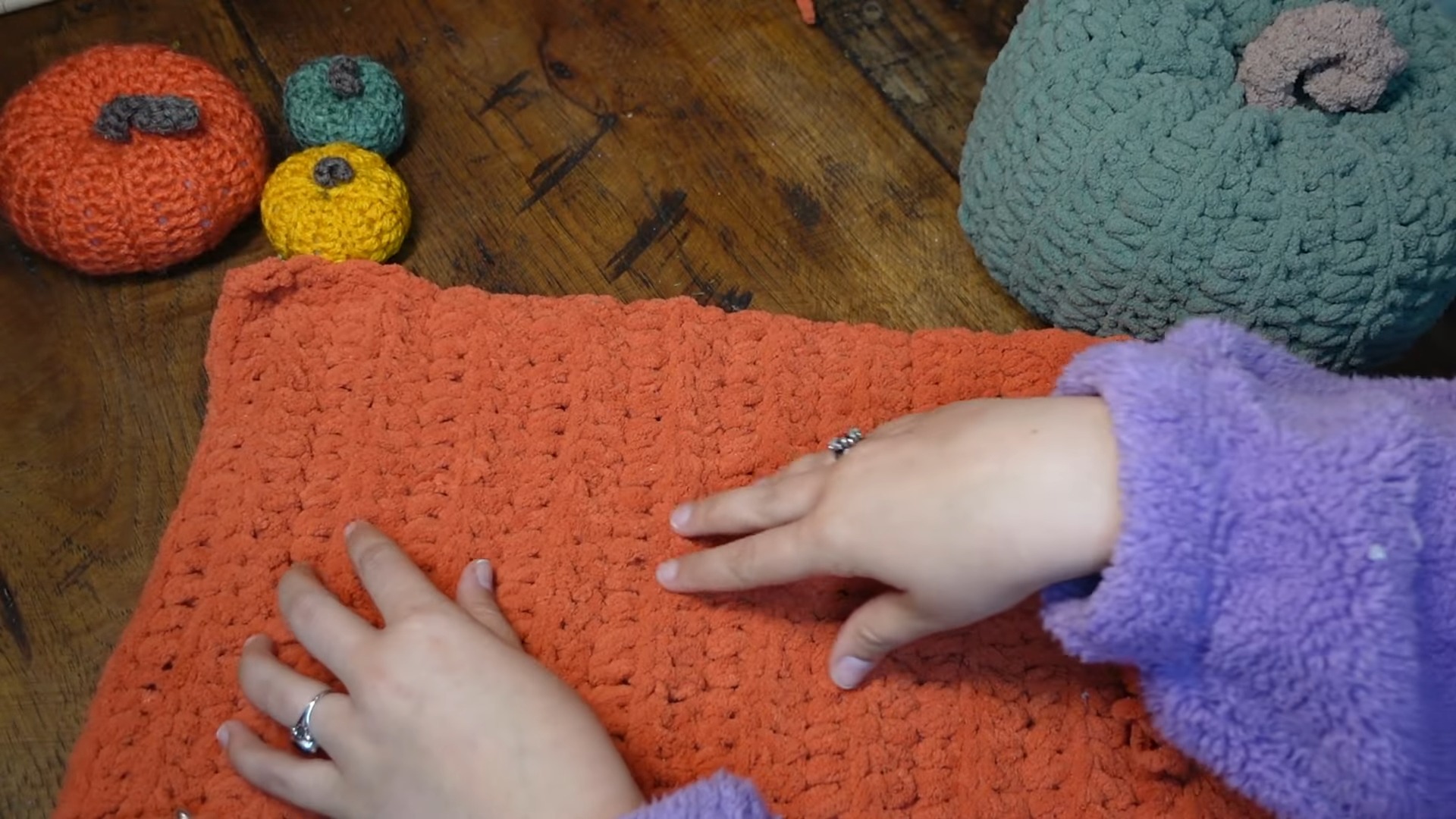 Easy Crochet Pattern to Make a Chunky Pumpkin Pillow