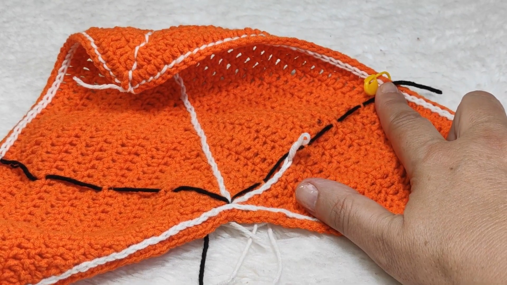 Crochet Spider Web Bandana Tutorial for Stunning Halloween