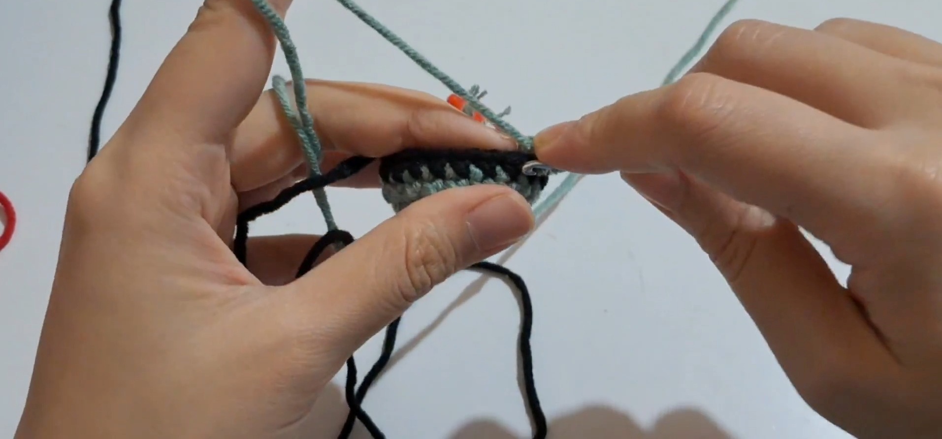 Crochet Spooky Zombie Bee – Halloween Crochet Pattern