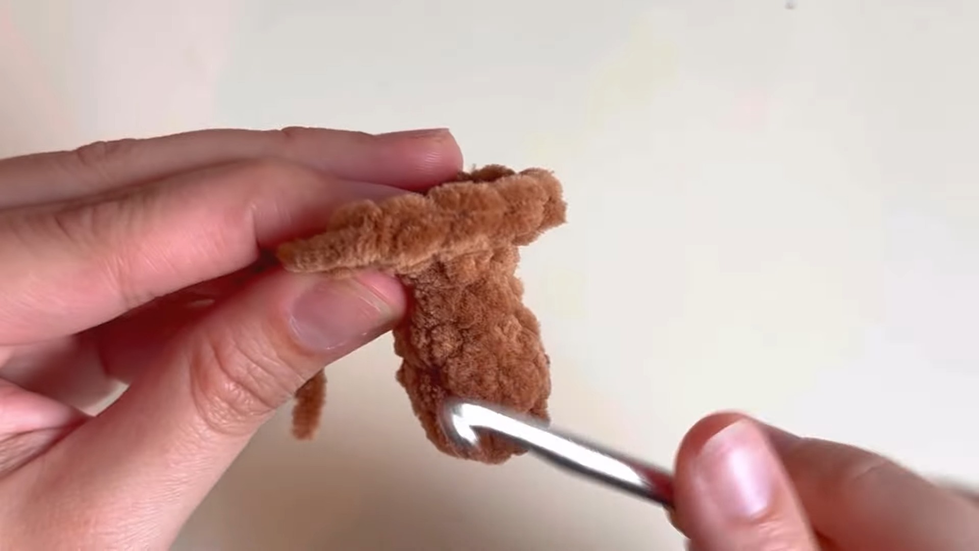 Easy Crochet Pumpkin Tutorial for Fall Décor