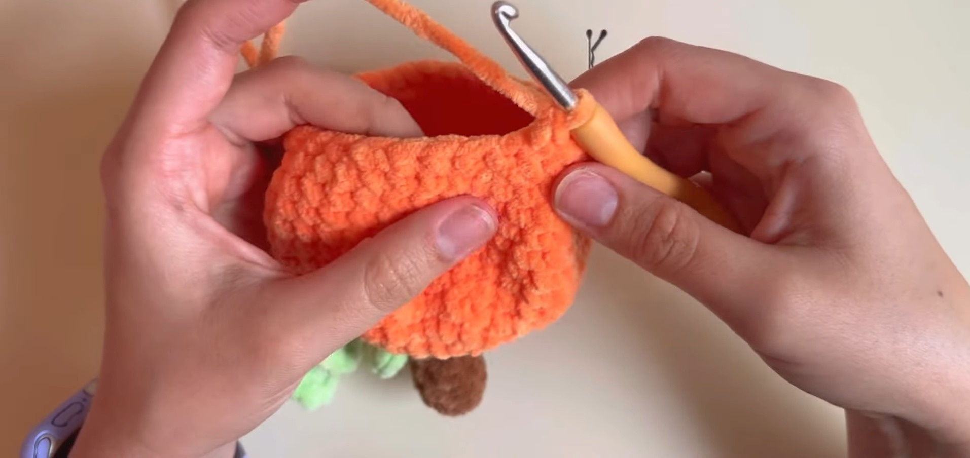 Easy Crochet Pumpkin Tutorial for Fall Décor