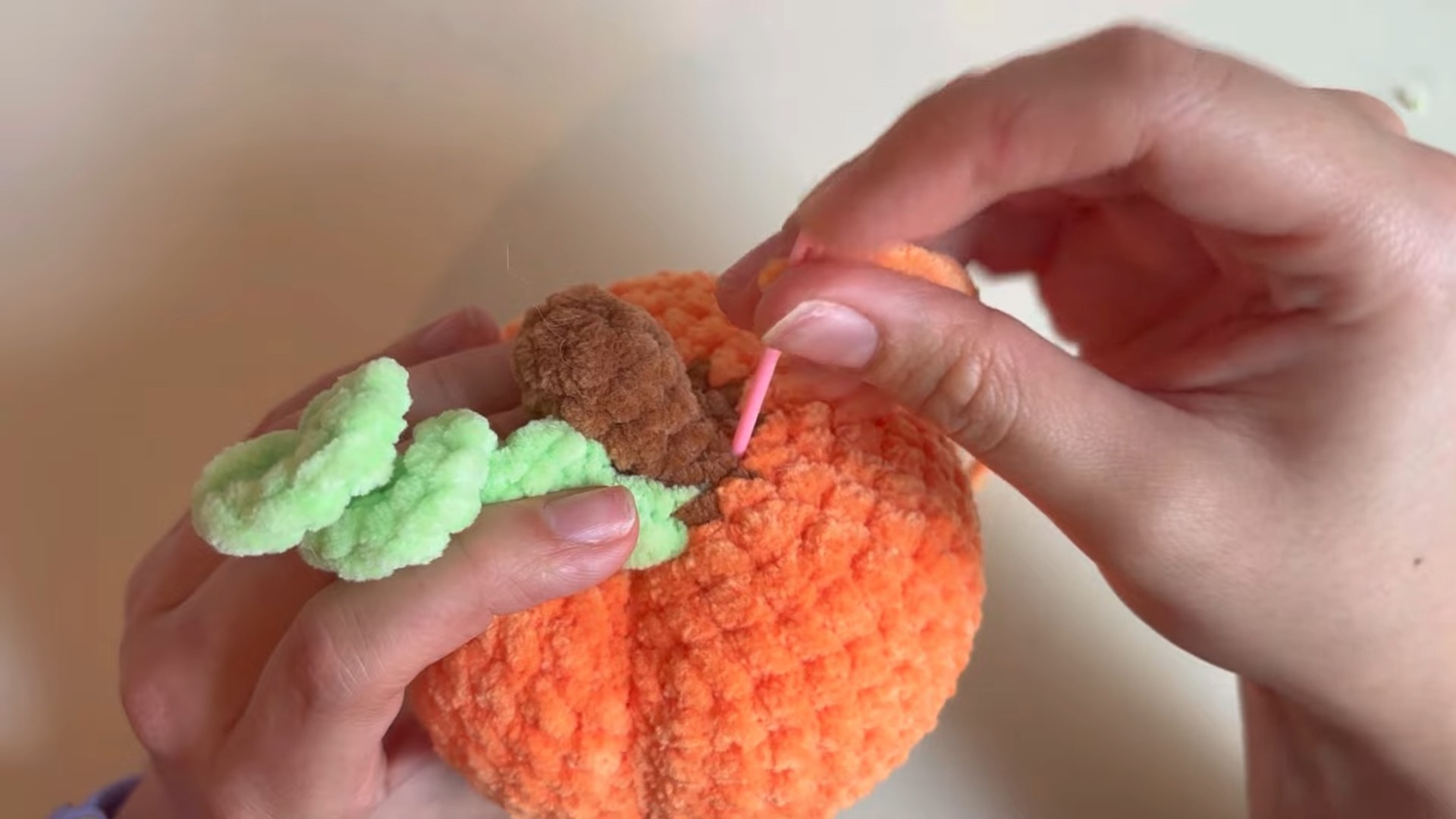 Easy Crochet Pumpkin Tutorial for Fall Décor