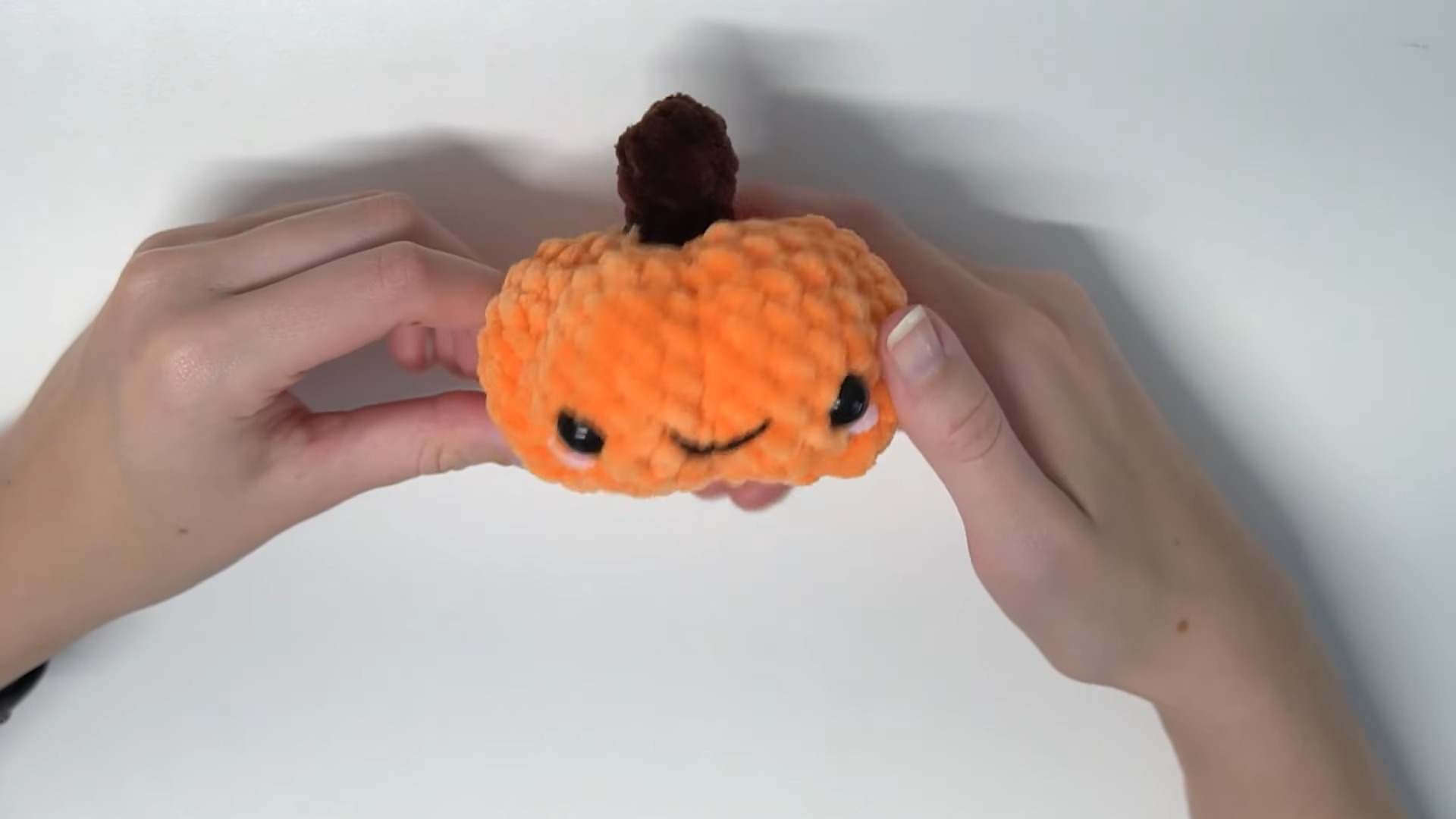 No Sew Crochet Pumpkin Tutorial for Beginners