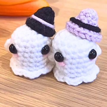 Crochet Ghost Pattern for Halloween Decorations and Gifts