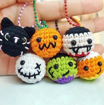 Crochet Mini Halloween Keychains – Pumpkins, Cats, and Candy Corn