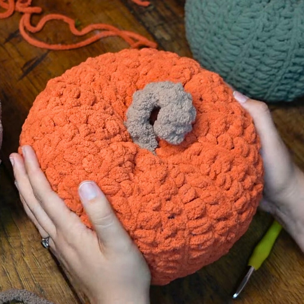 Easy Crochet Pattern to Make a Chunky Pumpkin Pillow