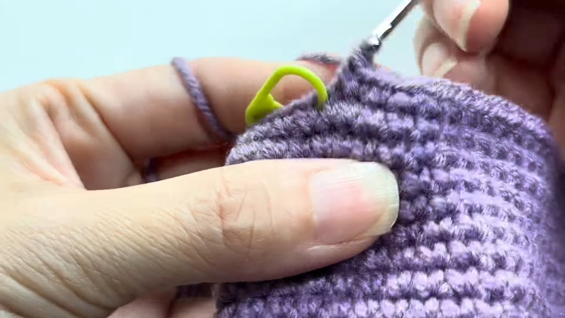 Crochet a Stylish and Functional Camera Sling Bag