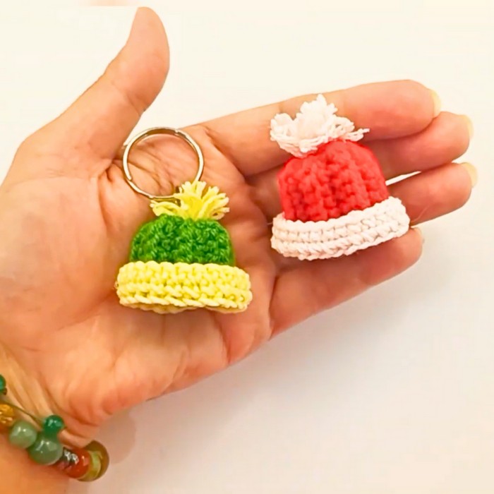 How To Create A Mini Crochet Hat Keychain That’s Cute, Functional, And Beginner-friendly