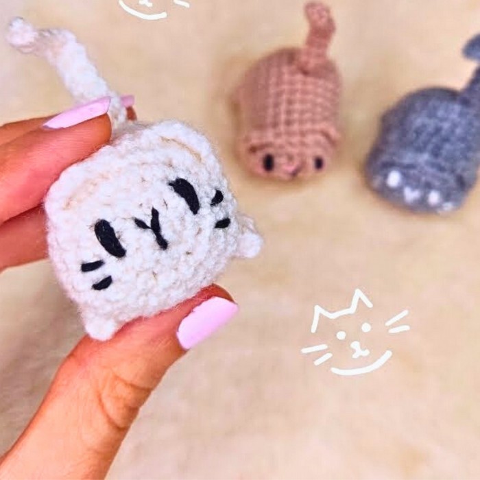 How to Crochet an Adorable and Versatile Cat Loaf with Customizable Features