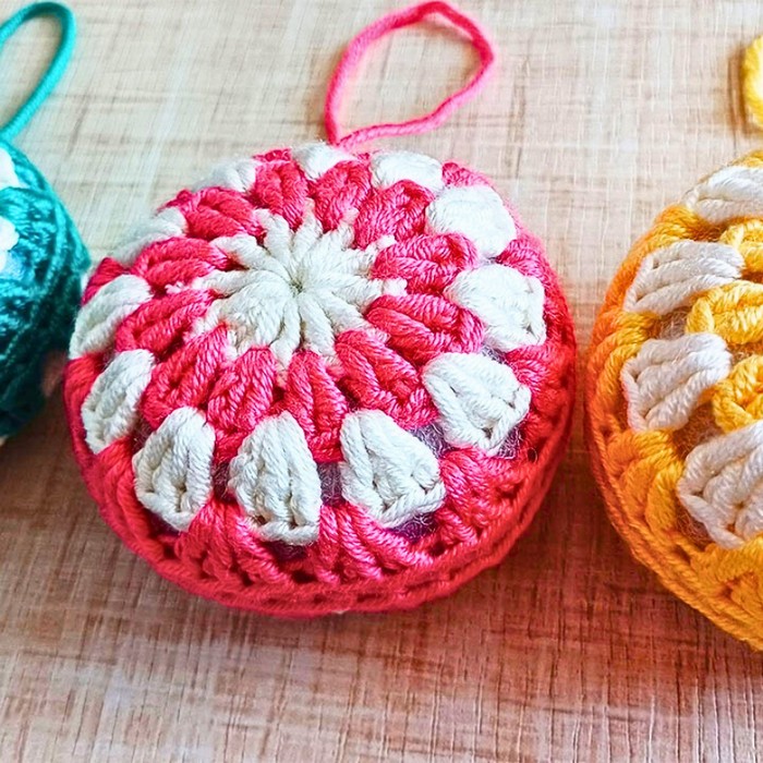 Crochet a Quick and Easy Christmas Ornament