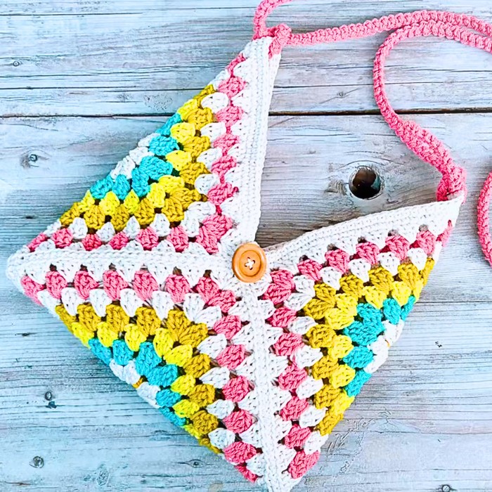 Customizable Crochet Crossbody Bag for All Skill Levels