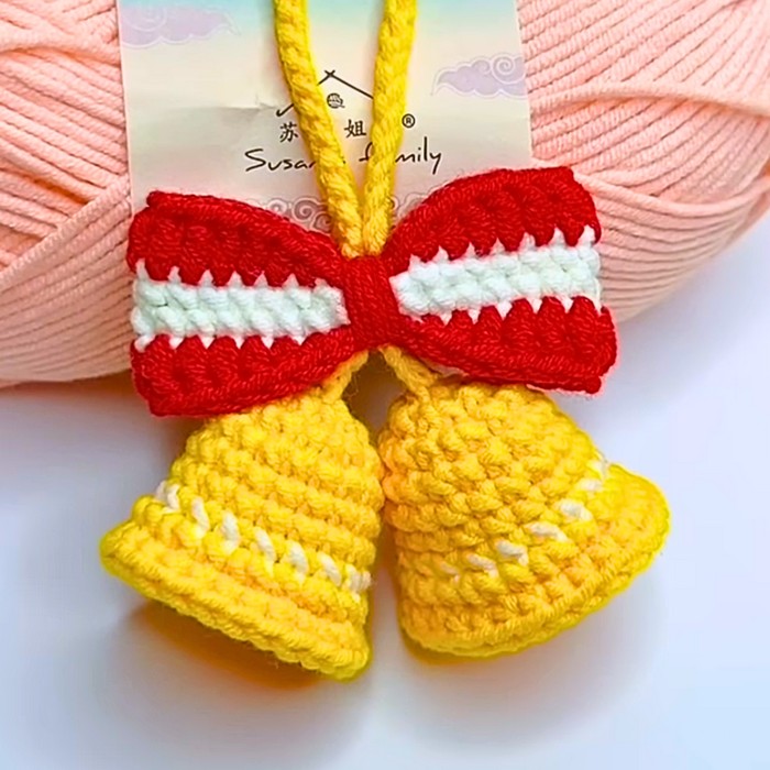 How to Craft Stunning and Versatile Crochet Christmas Bells for Festive Elegance