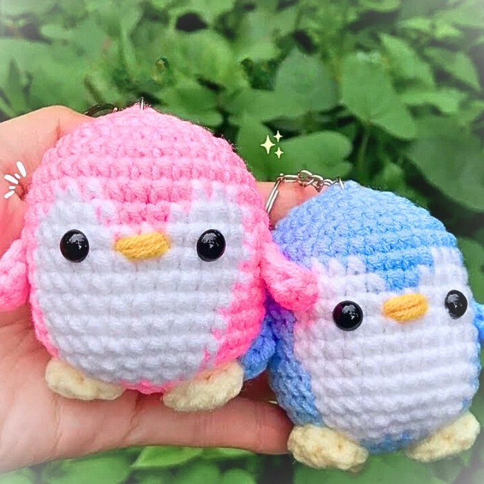 How to Make a Cute and Functional Crochet Penguin Keychain with Easy Design