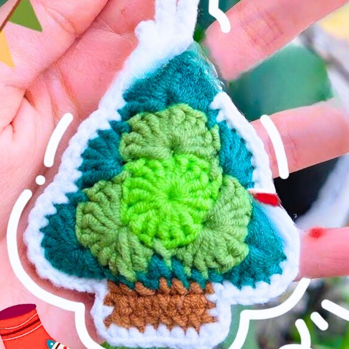 Learn How to Make a Durable and Festive Crochet Christmas Tree Keychain