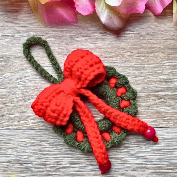 crochet christmas wreath ornaments