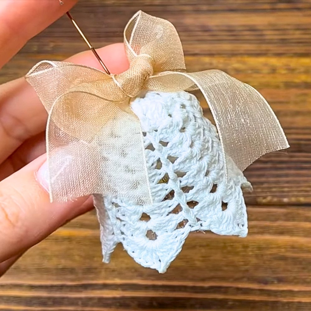 Crochet Christmas BELL
