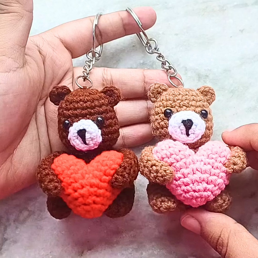 Crochet Valentine Teddy Bear Pattern Holding a Heart
