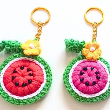 How to Crochet Watermelon Keychain with Puff Stitch and Seed Beads