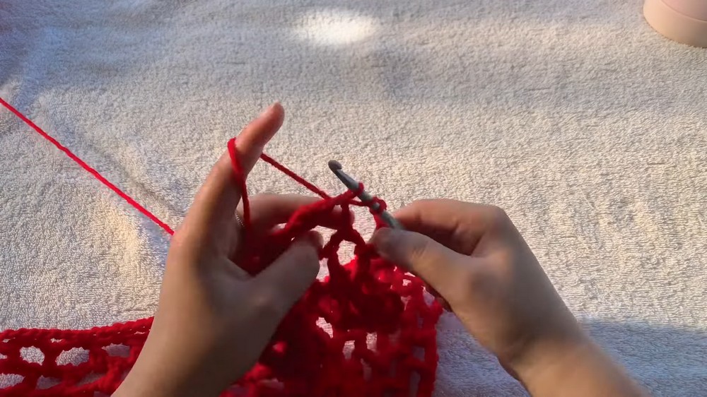 Chic Crochet Mesh Fishnet Sleeve Pattern - DIY Crafts