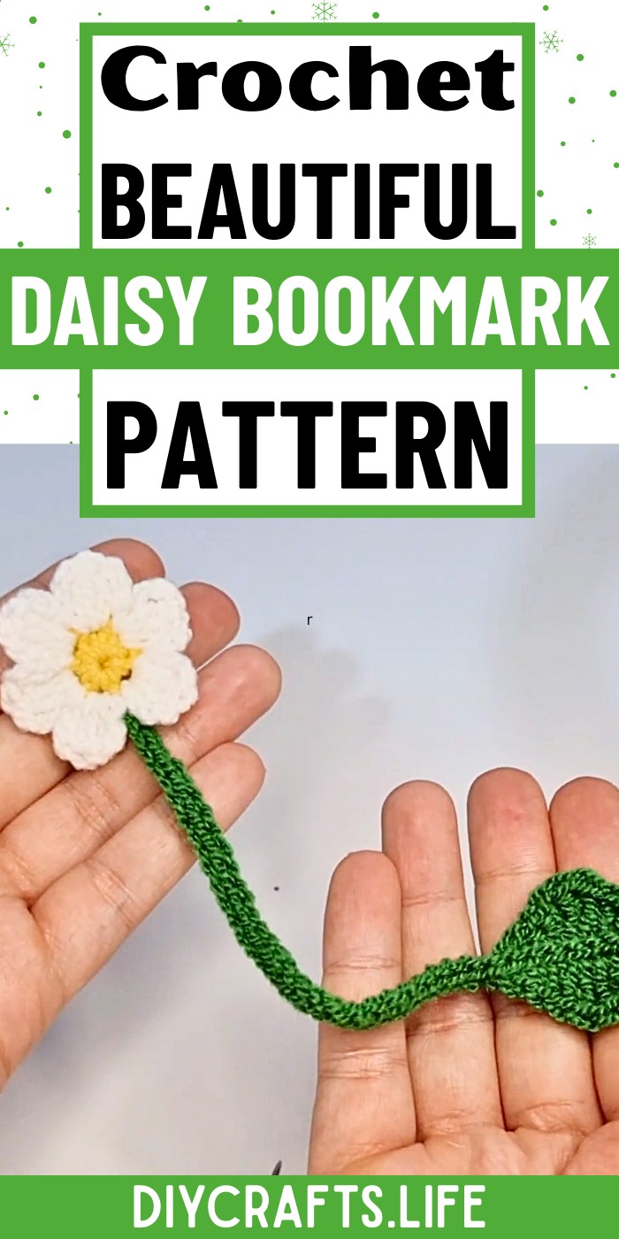Crochet Daisy Bookmark Pattern with Floral Detail