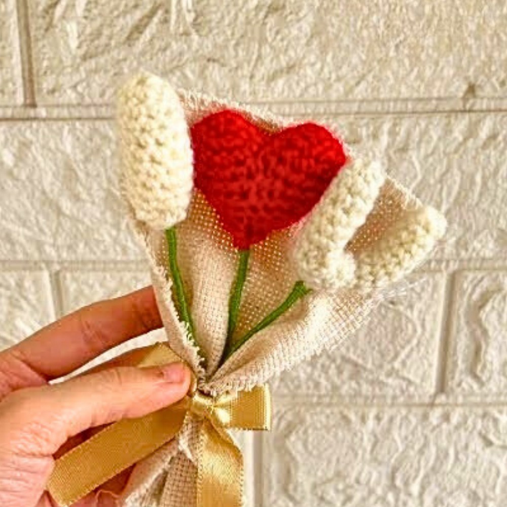 Crochet Mini "I Love You" Bouquet Tutorial – Timeless Handmade Charm
