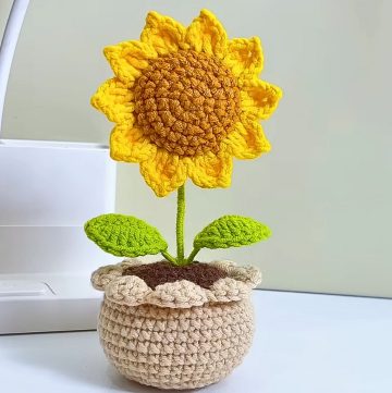 Crochet Sunflower Pot Design with Petals, Leaves, and Pot