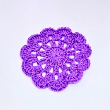 Stylish Crochet Coaster Pattern for Elegant Table Decor