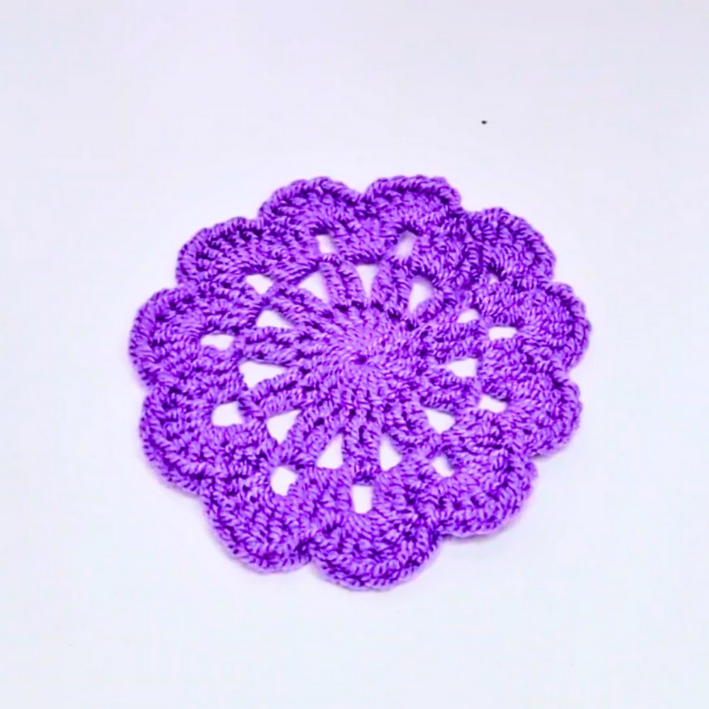 Stylish Crochet Coaster Pattern for Elegant Table Decor