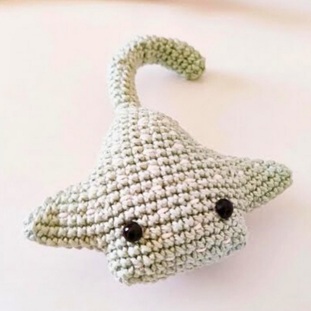 Crochet Stingray Amigurumi – Soft, Elegant Ocean-Inspired Design
