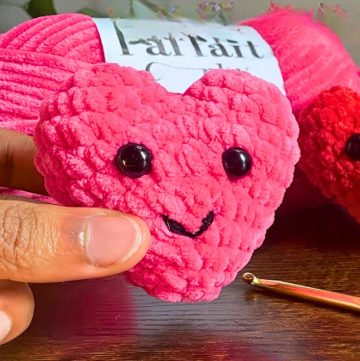Crochet Heart Plushie Pattern – Cute and Personalized