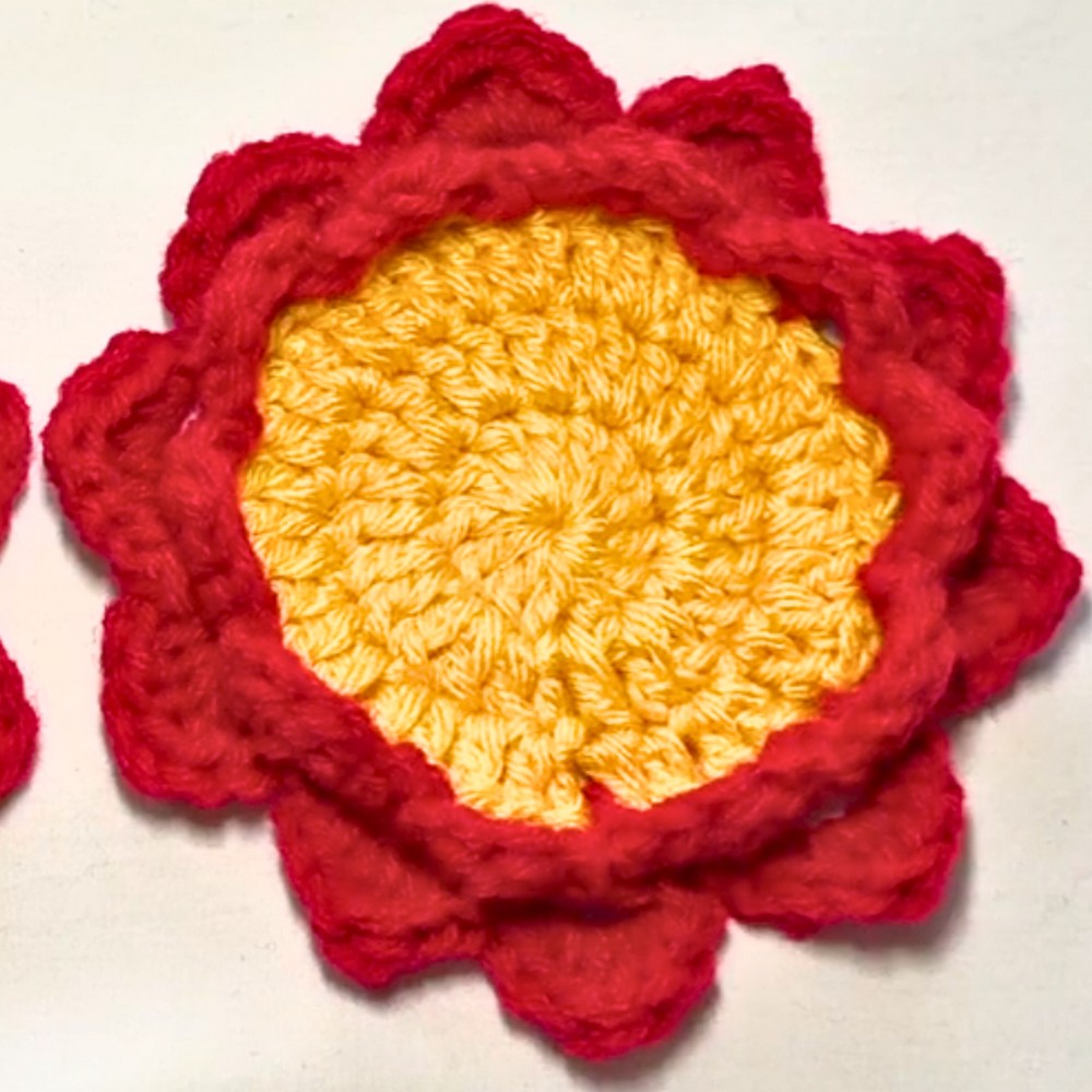 Crochet Lotus Flower Coaster – Elegant and Artistic Decoration