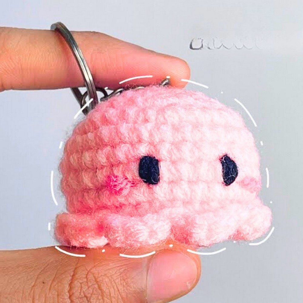 No Sew Crochet Octopus Keychain – Fun Beginner Pattern!