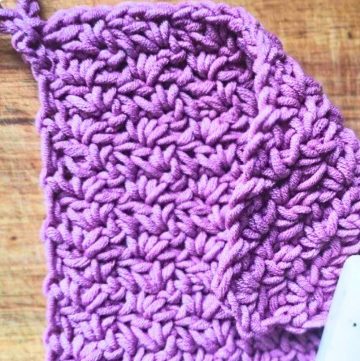 Textured Crochet Washcloth Pattern – Quick, Stylish, and Versatile
