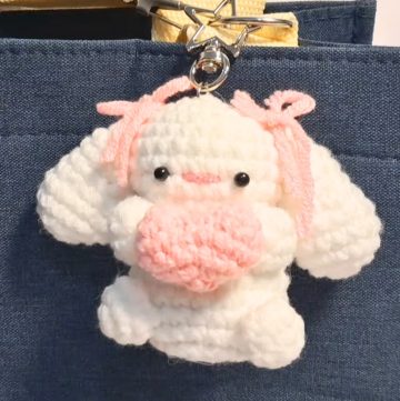 Easy Crochet Bunny Holding a Heart Pattern Free