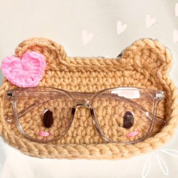 How To Crochet Glasses Holder