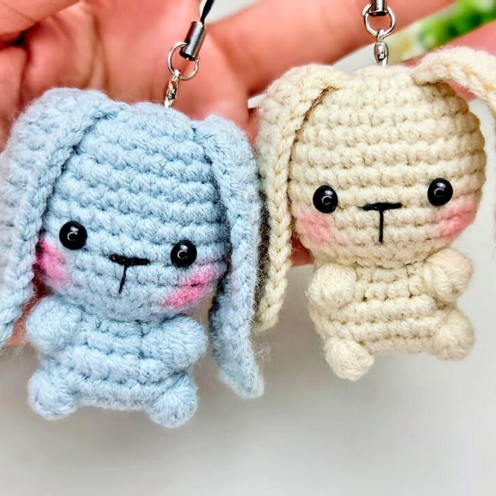 How to Crochet a Mini Bunny For Beginners