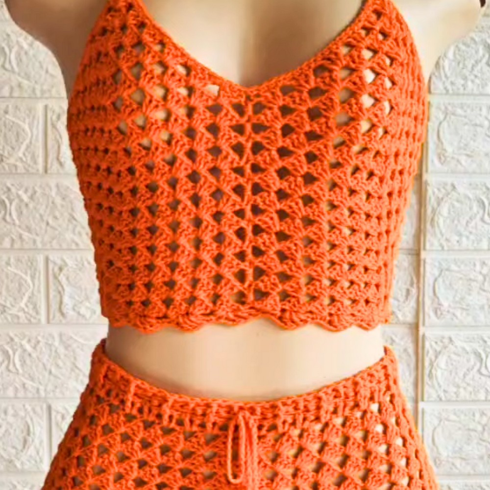 Crochet granny stitch v neck crop top