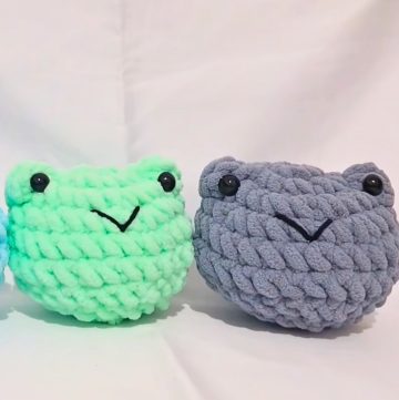 No-Sew Crochet Mini Frog Plushie for Beginners