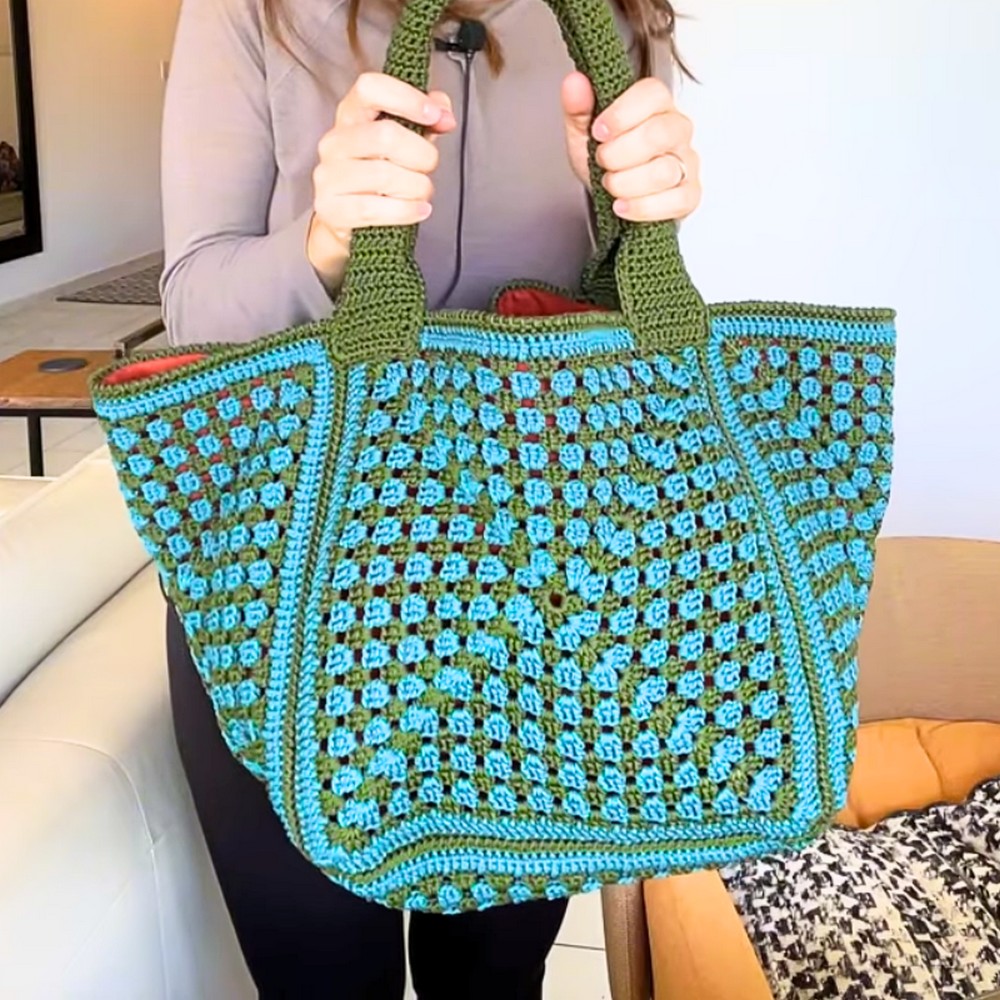 Crochet A Large Granny Square Tote