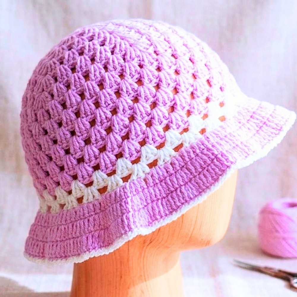 Stylish Granny Stitch Crochet Bucket Hat Pattern Free - DIY Crafts