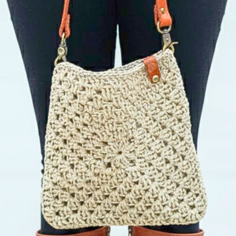 Crochet This Easy Granny Square Bag