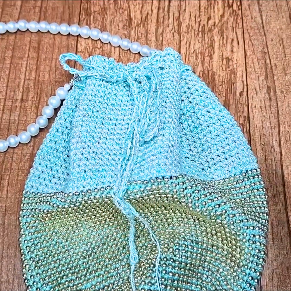 Crochet beaded bag