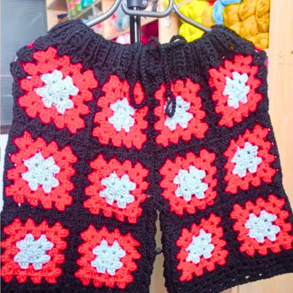 Free Crochet Granny Square Shorts Tutorial