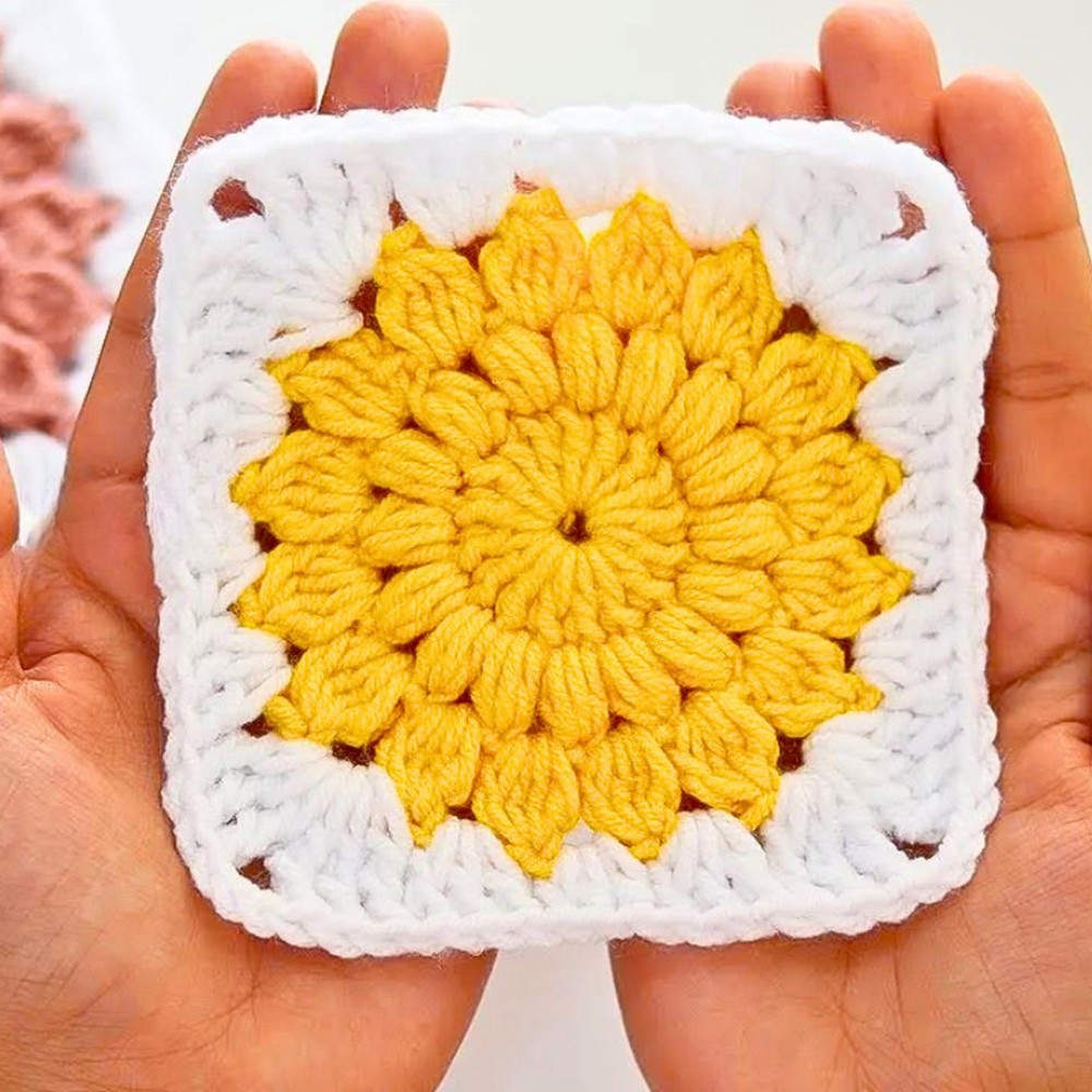How to Crochet a Sunflower Granny Square