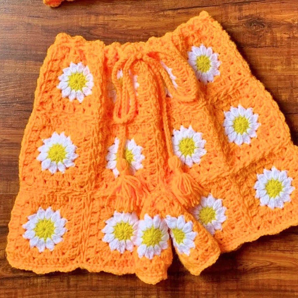How to Make Stylish Granny Square Flower Crochet Shorts