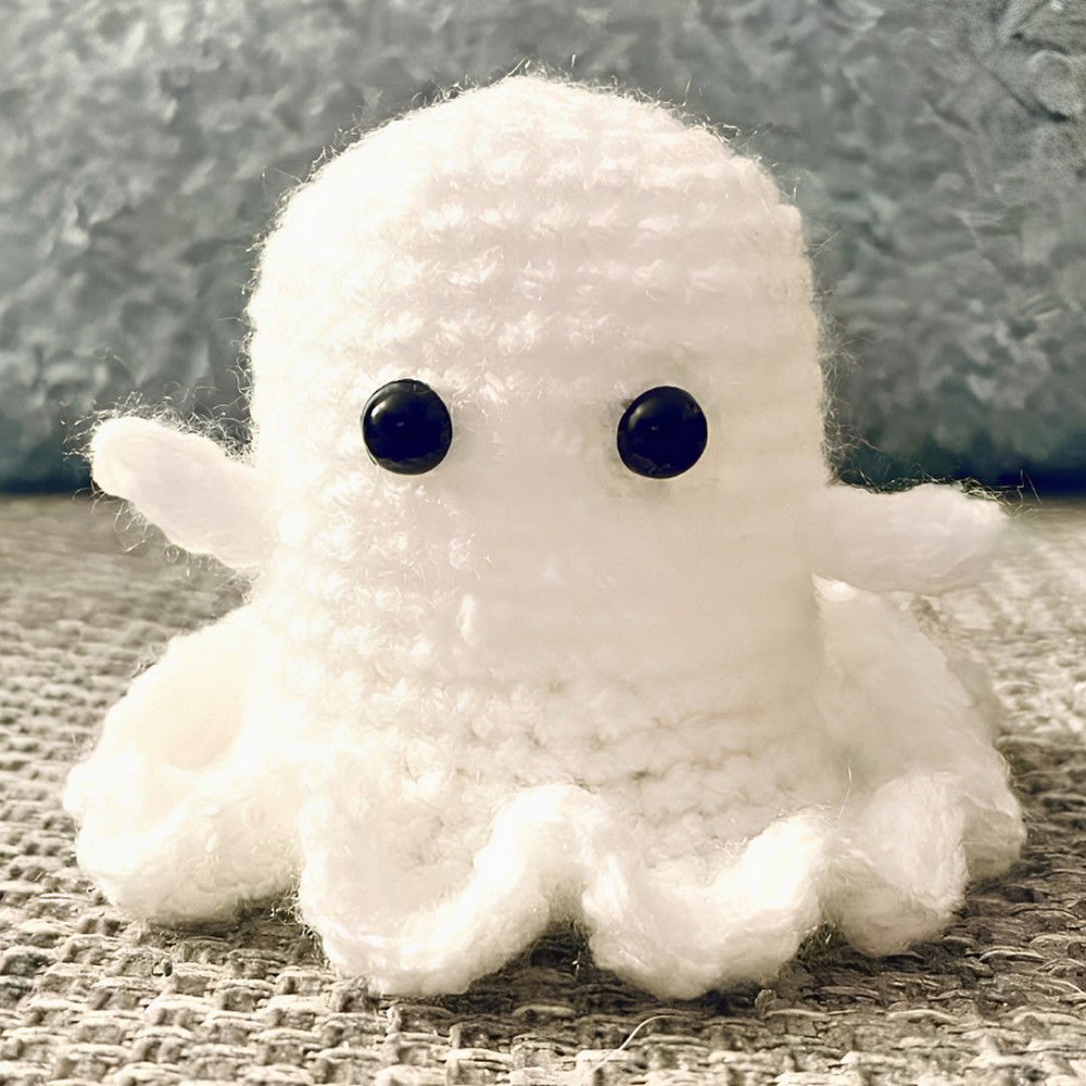 Make a Cute Halloween Crochet Ghost Tutorial