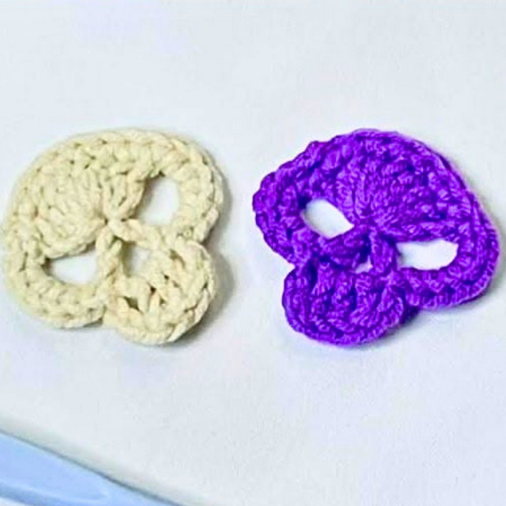 Step-by-Step Guide to Crocheting a Skull Face for Hats & Shirts
