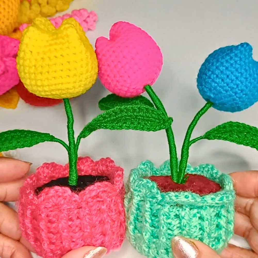 Crochet Tulip Flower Pot Tutorial - Make Flowers with Leaves