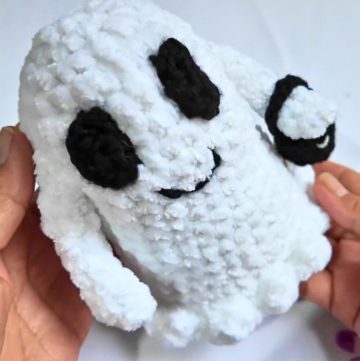 Crochet a Cute Halloween Ghost Amigurumi – Perfect for Decor or Gifts