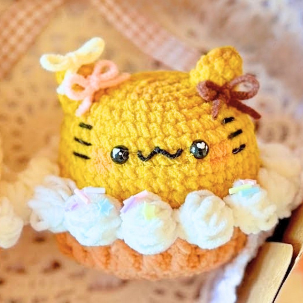 Cute Crochet Pumpkin Spice Kitty Cupcake Plushy Tutorial